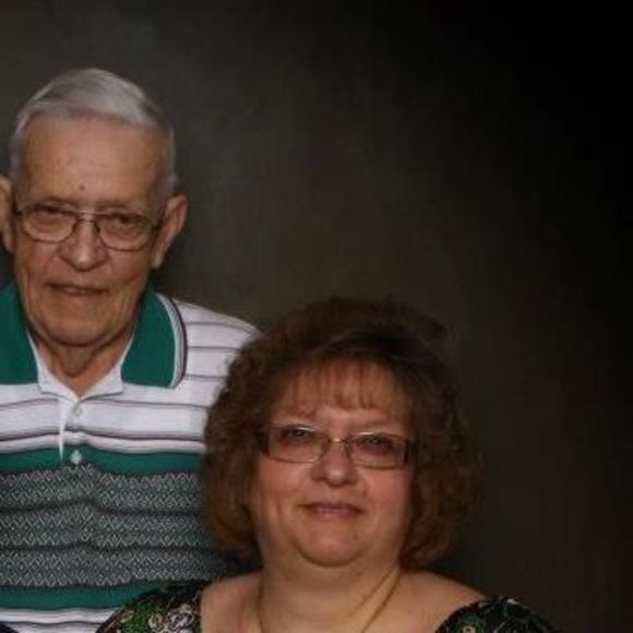 Meet your Posher, Lisa - Picture 1 of 1